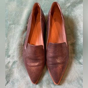 Frye Women’s Flats w/ Pointed Toe, brown sparkly snake skin pattern -9M